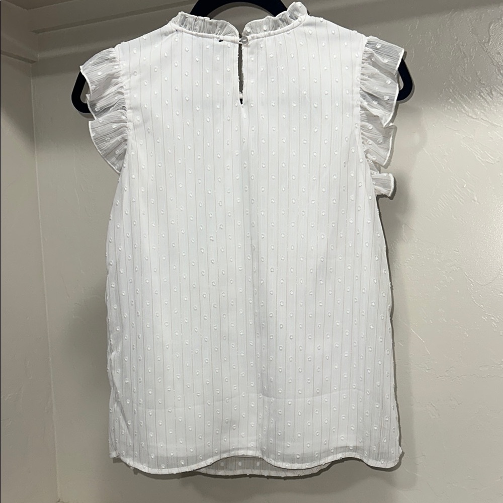 White Ruffled Sleeveless Blouse - Picture 6 of 6